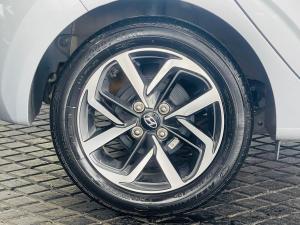 Hyundai Grand i10 1.2 Fluid hatch manual - Image 17