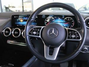 Mercedes-Benz GLA GLA200 - Image 13