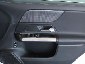 Mercedes-Benz GLA GLA200 - Image 14