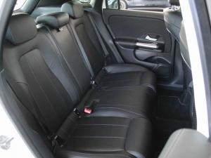 Mercedes-Benz GLA GLA200 - Image 17