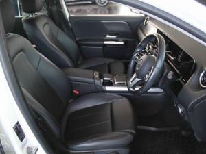 Mercedes-Benz GLA GLA200 - Image 20