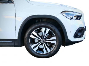 Mercedes-Benz GLA GLA200 - Image 22