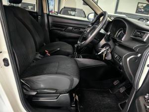 Toyota Rumion 1.5 SX manual - Image 10