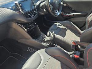 Peugeot 208 1.2T GT Line - Image 7