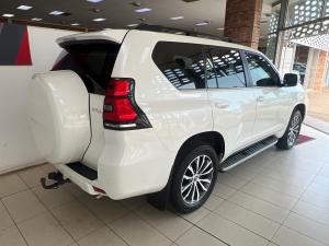 Toyota Land Cruiser Prado 2.8GD VX-L - Image 2