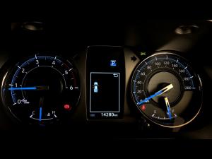 Toyota Hilux 2.8GD-6 48V double cab Legend - Image 9