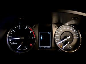 Toyota Hilux 2.4GD-6 double cab 4x4 Raider manual - Image 9