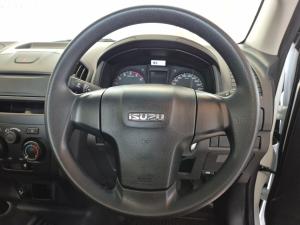 Isuzu D-Max Gen 6 250c single cab Fleetside - Image 8
