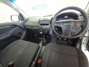 Isuzu D-Max Gen 6 250c single cab Fleetside - Image 6