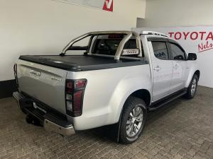 Isuzu D-Max 300 3.0TD double cab 4x4 LX auto - Image 2