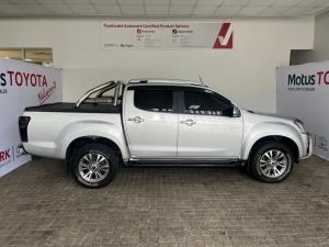 Isuzu D-Max 300 3.0TD double cab 4x4 LX auto - Image 3