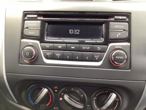 Nissan Navara 2.5DDTi double cab SE auto - Image 12