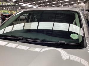 Nissan Navara 2.5DDTi double cab SE auto - Image 13