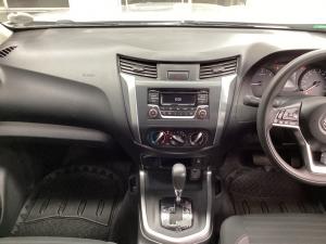 Nissan Navara 2.5DDTi double cab SE auto - Image 14