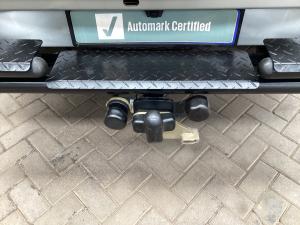 Nissan Navara 2.5DDTi double cab SE auto - Image 22