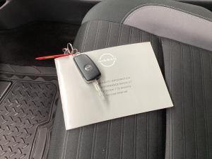 Nissan Navara 2.5DDTi double cab SE auto - Image 23