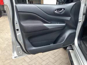 Nissan Navara 2.5DDTi double cab SE auto - Image 24