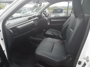 Toyota Hilux 2.0 single cab S (aircon) - Image 7