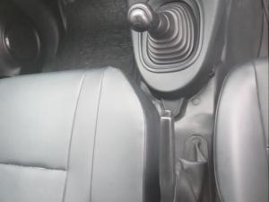 Toyota Hilux 2.0 single cab S (aircon) - Image 10