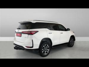 Toyota Fortuner 2.4GD-6 4x4 - Image 2