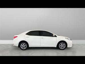 Toyota Corolla Quest 1.8 Exclusive auto - Image 3