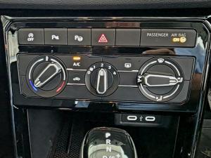 Volkswagen T-CROSS 1.0 TSI Life DSG - Image 8