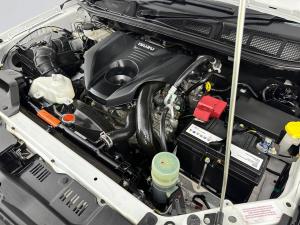 Isuzu D-MAX 3.0 Ddi LSE automatic E/CAB - Image 18