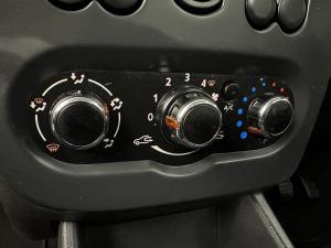 Nissan NP200 1.6 Safety PackS/C - Image 7