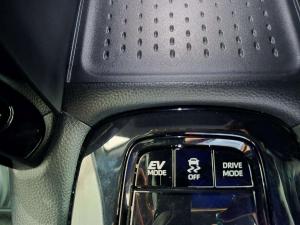 Toyota Corolla Cross 1.8 GR-S Hybrid - Image 17