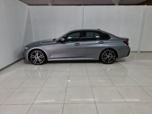 BMW 3 Series 318i M Sport - Image 2