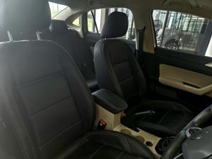 Volkswagen Polo sedan 1.6 Life auto - Image 7