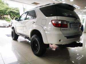 Toyota Fortuner 3.0D-4D 4x4 - Image 7