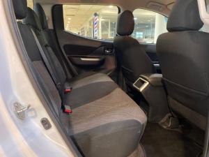 Mitsubishi Triton 2.4DI-D double cab GL - Image 9