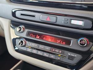 Kia Grand Sedona 3.3 V6 SXL - Image 11