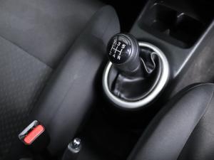 Toyota Vitz 1.0 XR manual - Image 15