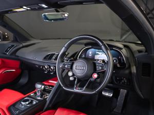 Audi R8 coupe V10 performance quattro - Image 5