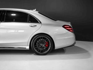 Mercedes-Benz S-Class S63 L - Image 21