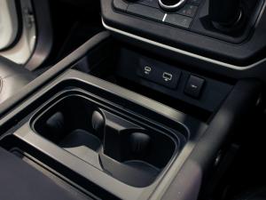 Land Rover Defender 110 D300 SE - Image 14