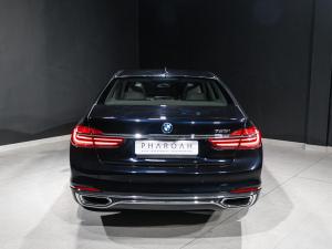 BMW 7 Series 750i Individual - Image 12