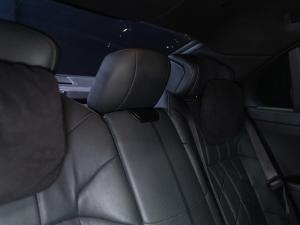 BMW 7 Series 740i - Image 11