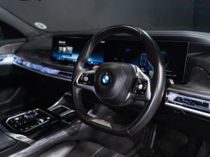 BMW 7 Series 740i - Image 15