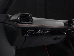 Lamborghini Huracan Evo coupe - Image 20