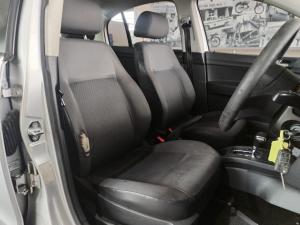 Volkswagen Polo Vivo sedan 1.4 Trendline auto - Image 11