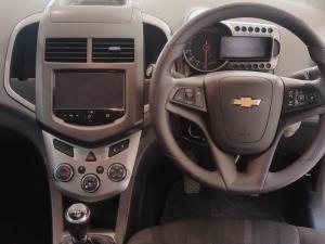 Chevrolet Sonic sedan 1.6 LS - Image 10