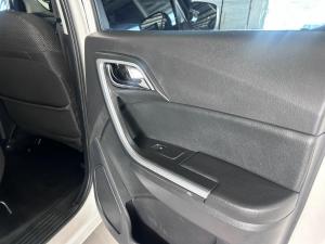 JMC Vigus 2.4TDCi double cab 4WD LX - Image 9