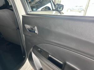 Suzuki Swift 1.2 GL manual - Image 9