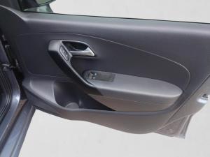 Volkswagen Polo Vivo hatch 1.6 Life - Image 18