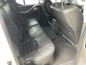 Nissan Navara 2.5dCi double cab LE auto - Image 13