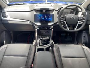 L D V T60 2.0D Bi-Turbo double cab Max Luxe 4x4 auto - Image 16