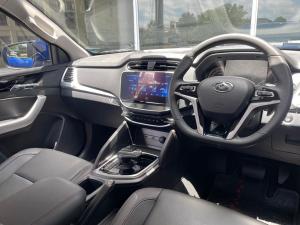 L D V T60 2.0D Bi-Turbo double cab Max Luxe 4x4 auto - Image 21